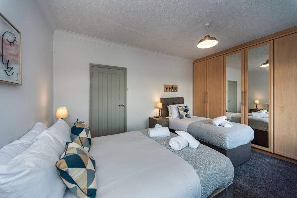 Cheerful 5 Bed In